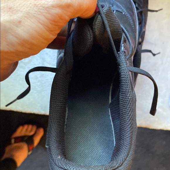 Nike Black leather Sneakers with Sleek Design like new great condition - Picture 11 of 14